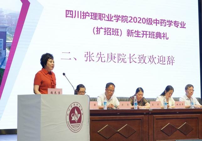 XCB03037.jpg XCB03037.jpg